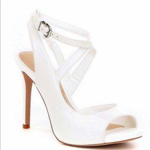 Gianni Bini White Aminaa Heels Sz 7